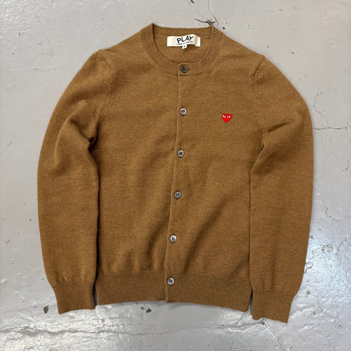 꼼데가르송 플레이 브라운 스몰 하트 가디건(2023/06) 상품이미지3