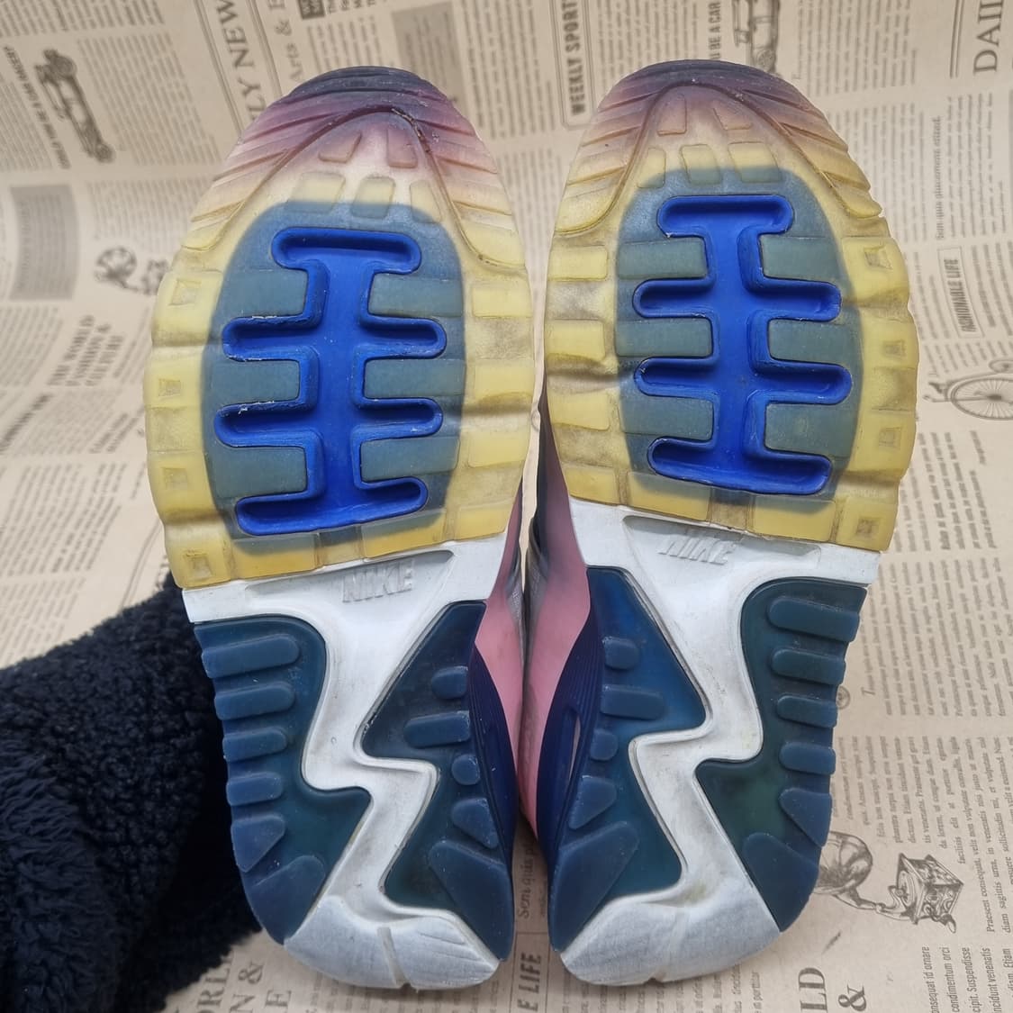 나이키 에어맥스 90 울트라 여성운동화235 상품이미지3