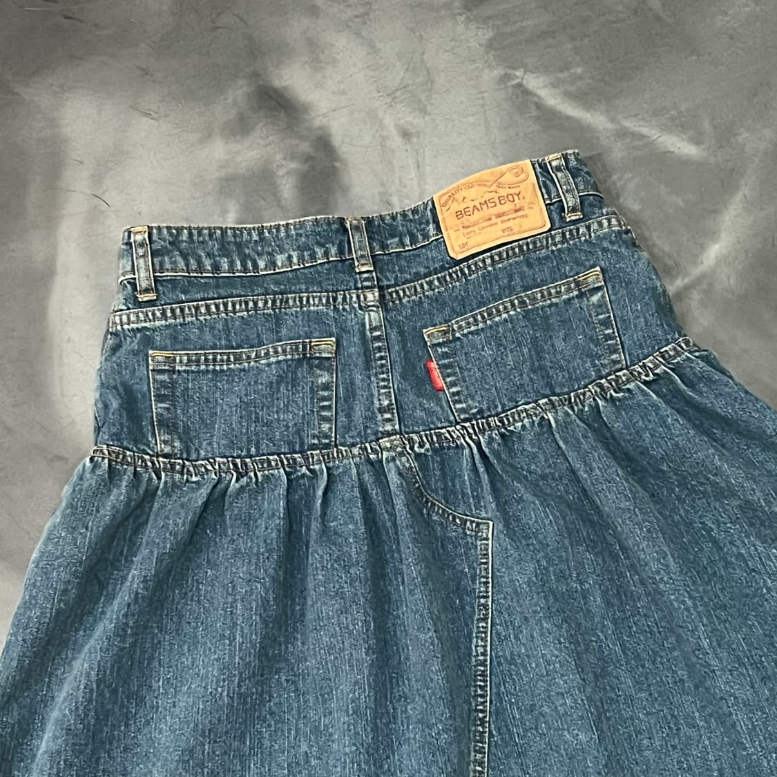  빔즈 보이 셔링 데님 스커트 y15979 상품이미지4