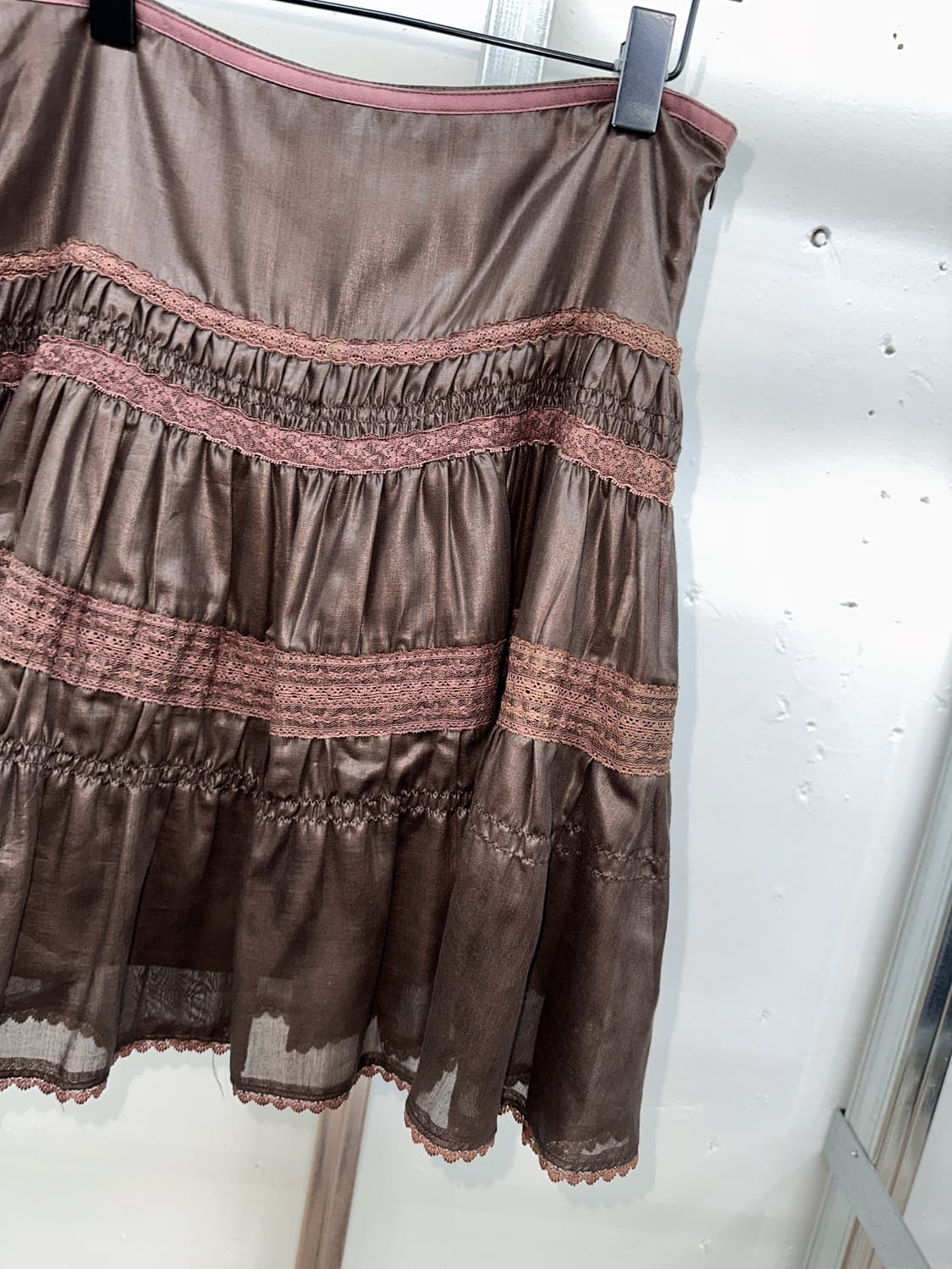 coated brown lace midi skirt 상품이미지7