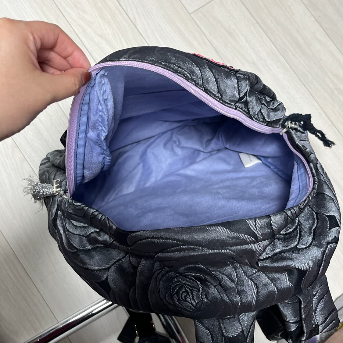 앙트레브 캠벨수프 블랙 로즈 백팩 상품이미지4