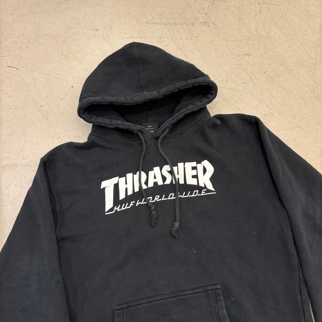 트레셔 x 허프 빅로고 후드티 상품이미지2