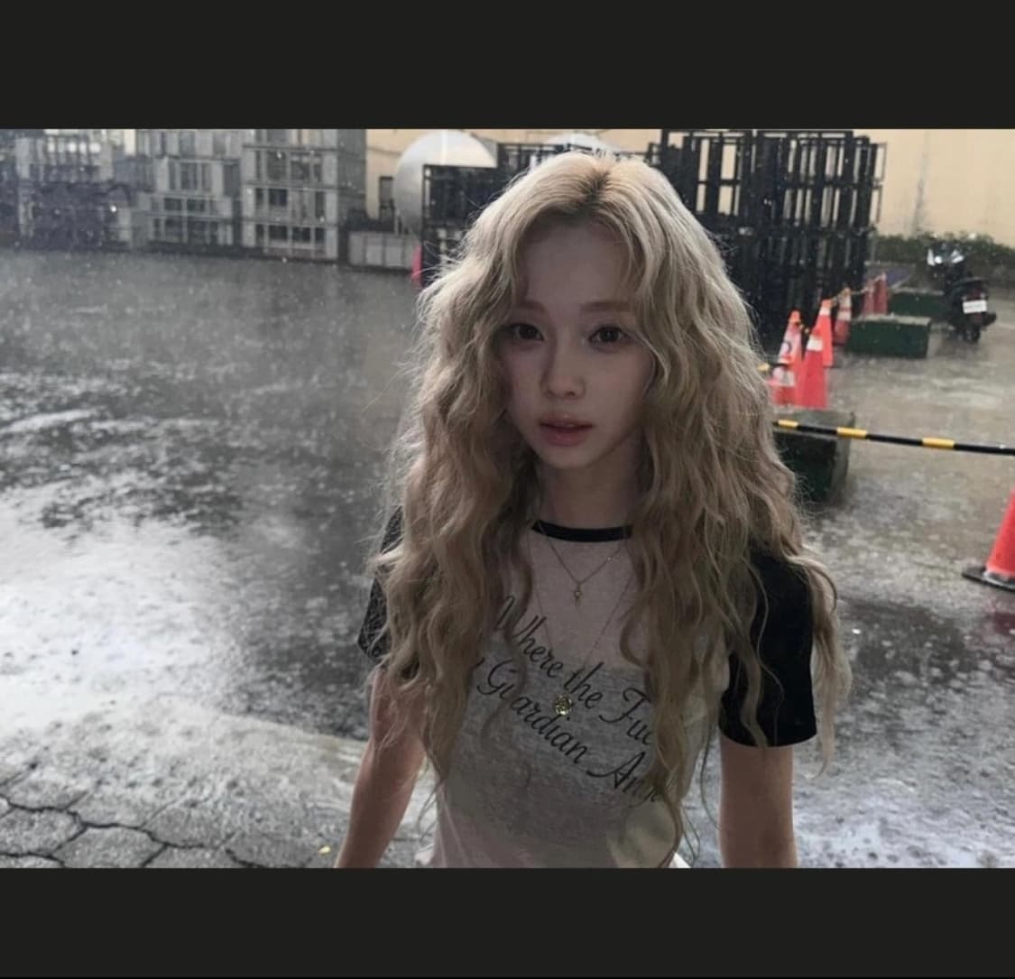 스컬프터 시스루 반팔티 상품이미지1