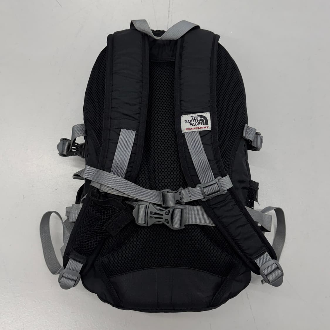 노스페이스 고프코어 카키 배색 테크니컬 백팩 상품이미지3