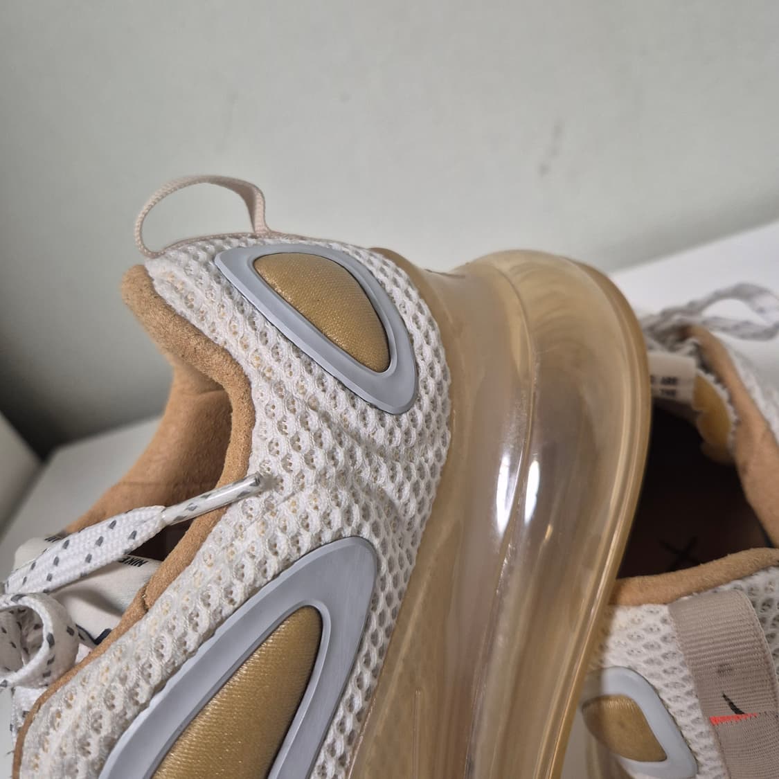 260사이즈)나이키 에어맥스720 상품이미지8