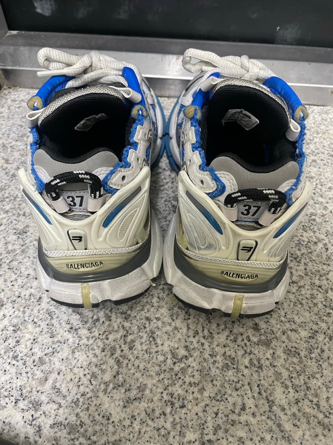 발렌시아가 뉴러너 37 상품이미지3