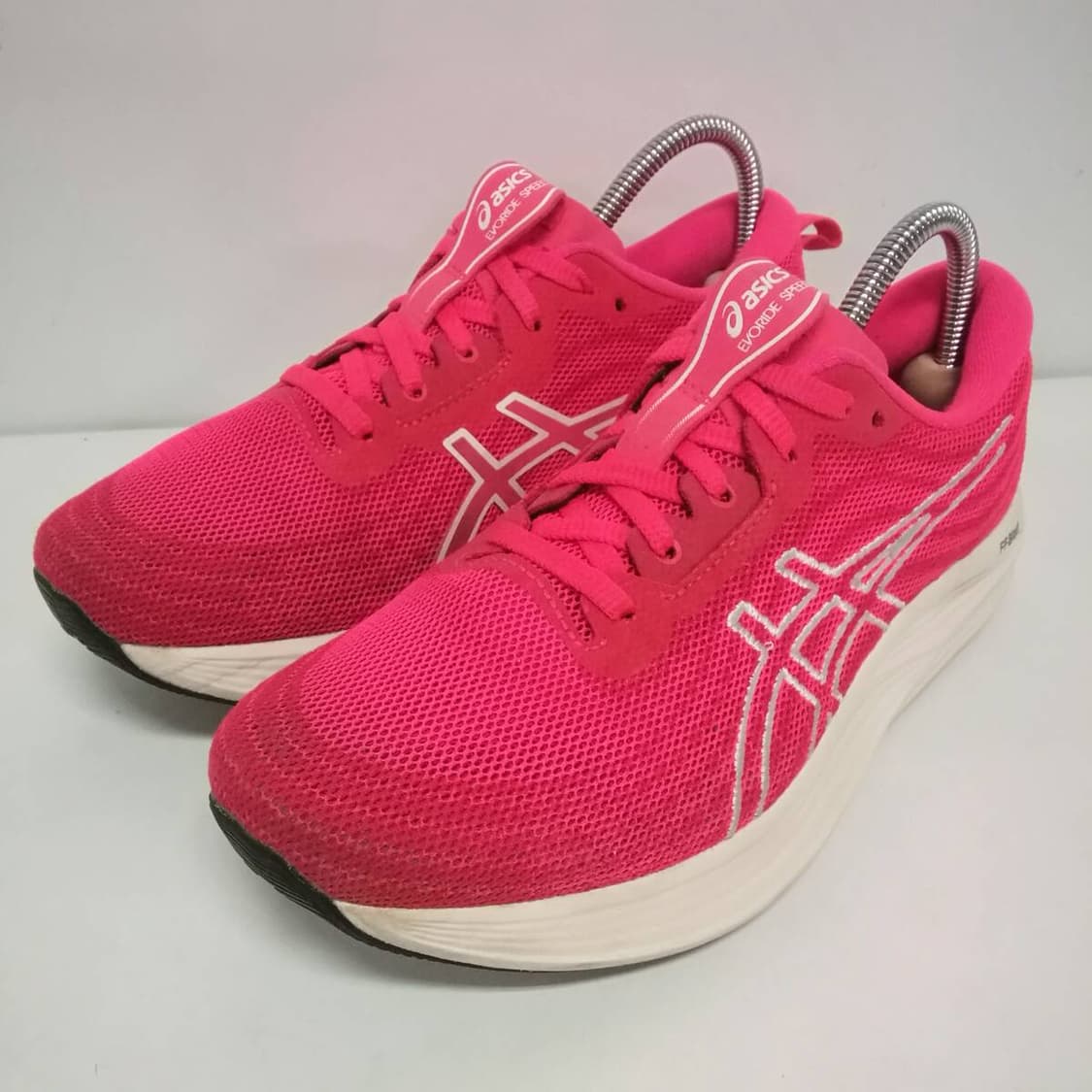 아식스 여성 러닝화 에보라이드 스피드 - 235사이즈 (상태 최상) 상품이미지2