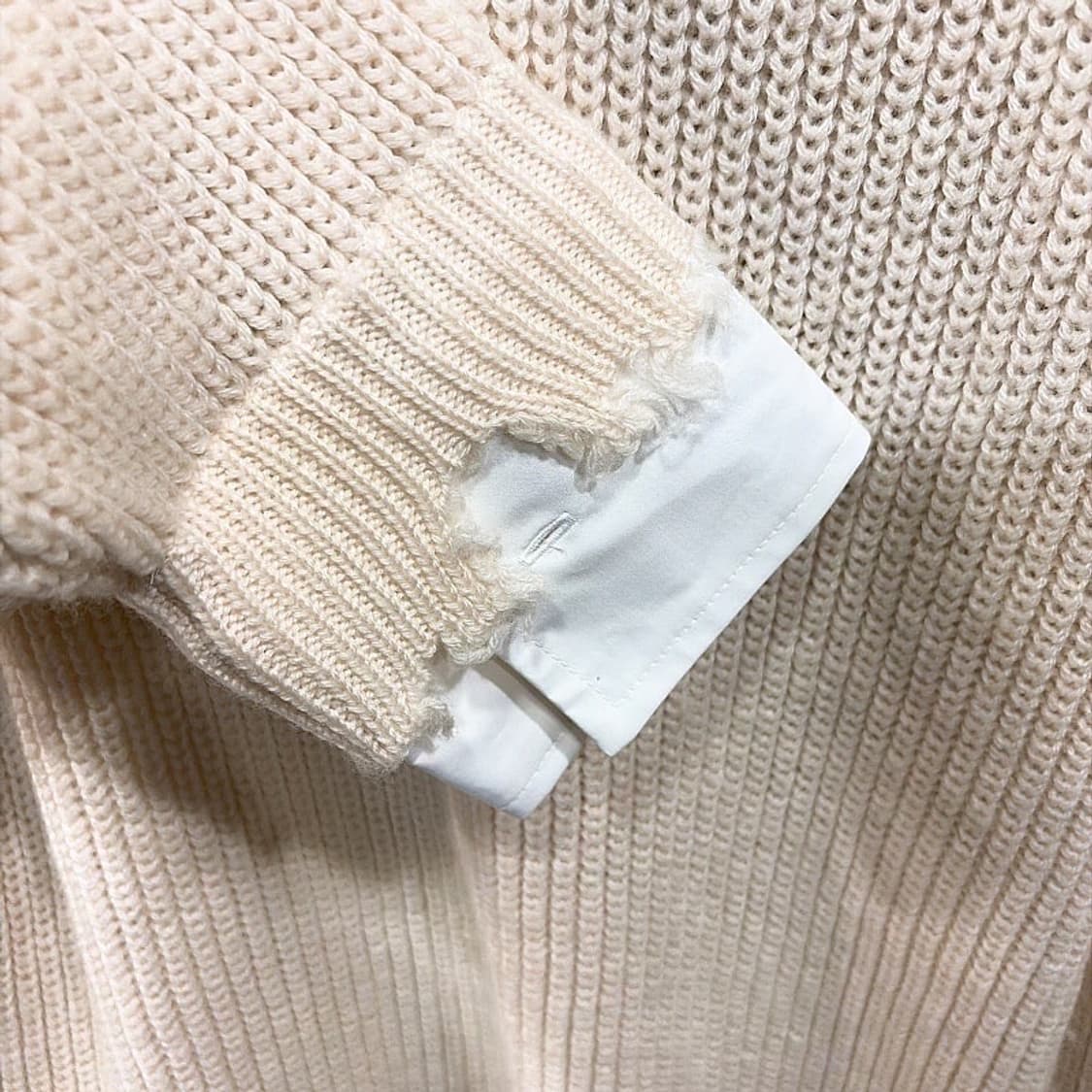 (정품/새상품) 마르지엘라 공용 오프화이트 데미지 레이어드 니트 상품이미지2