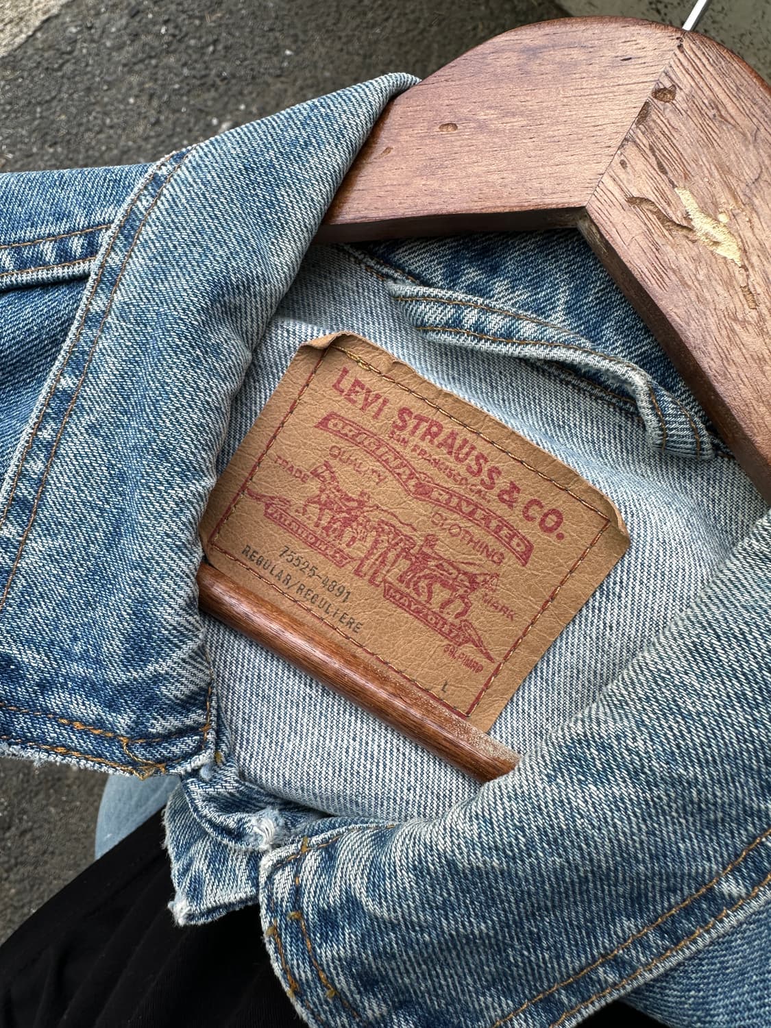 90 Levi’s 75525 Denim Trucker Jacket 상품이미지3