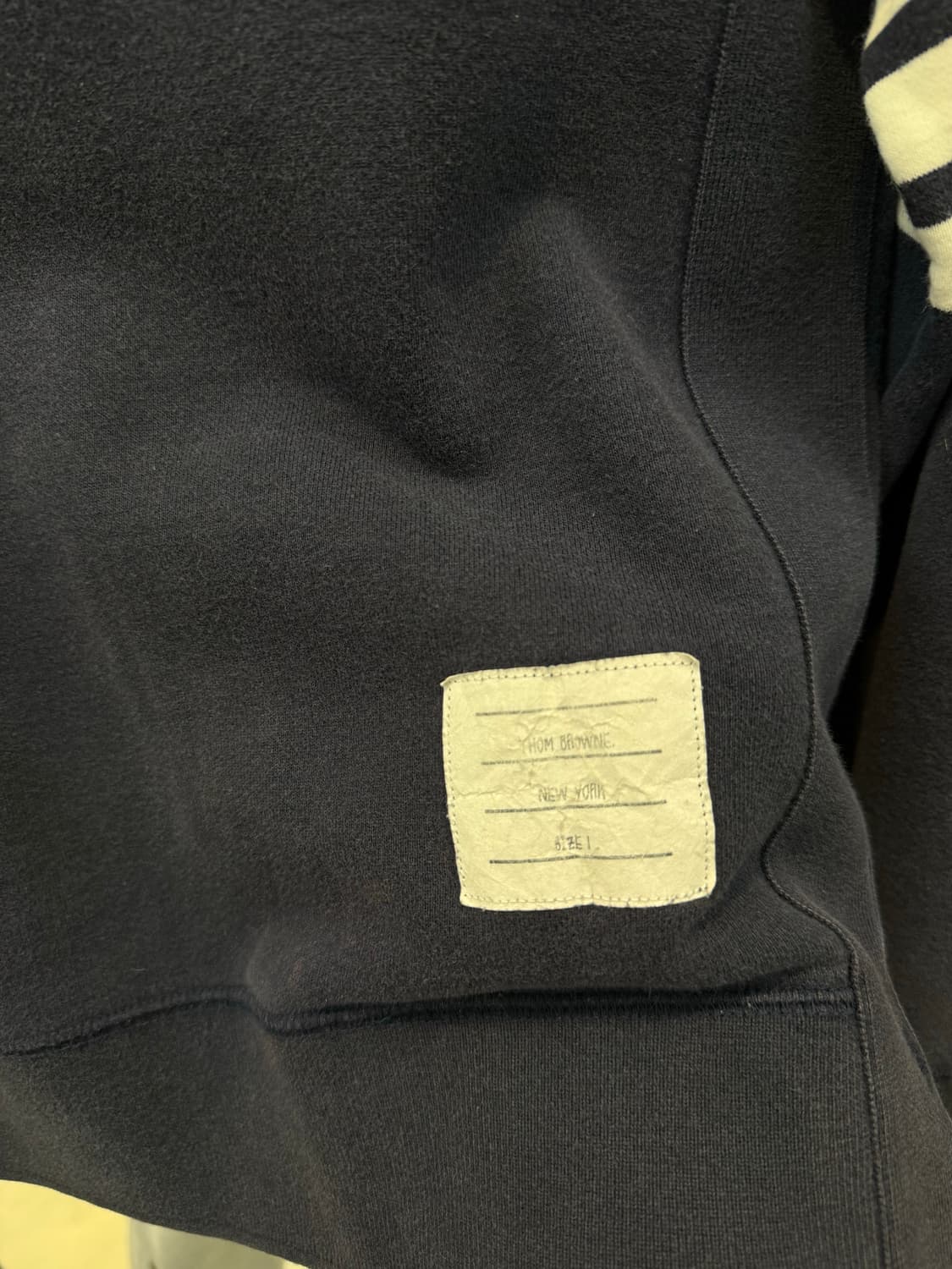 톰브라운 사선 완장 맨투맨 1사이즈 상품이미지3