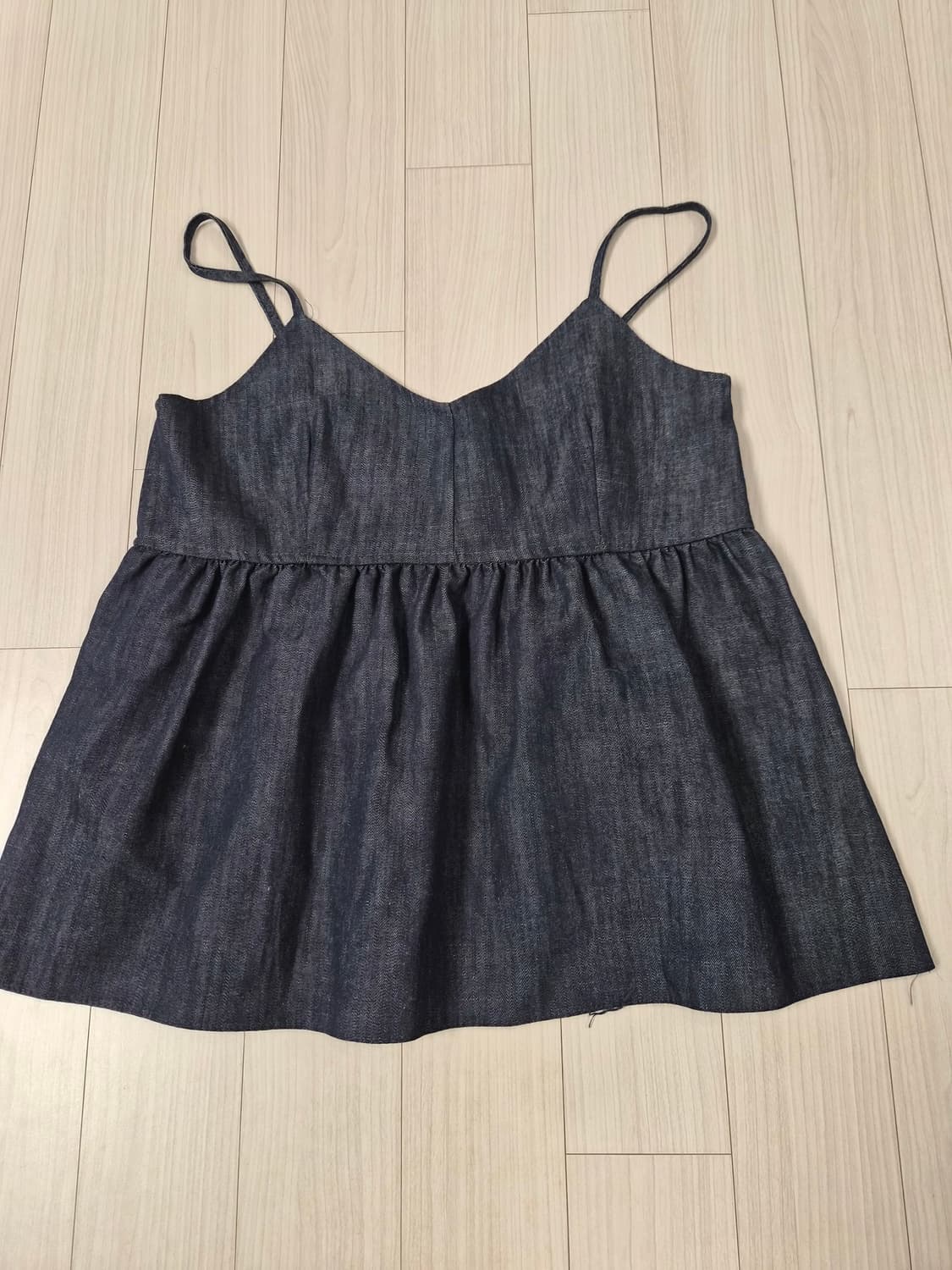 사계절 활용 만점! 진청 데님 셔링 뷔스티에 상품이미지3