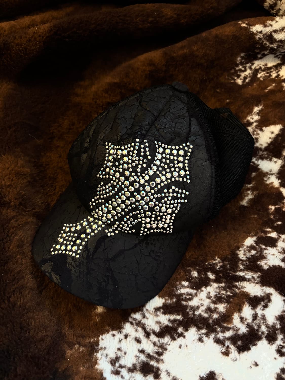 풀 스터드 블랙 메쉬 캡 상품이미지1