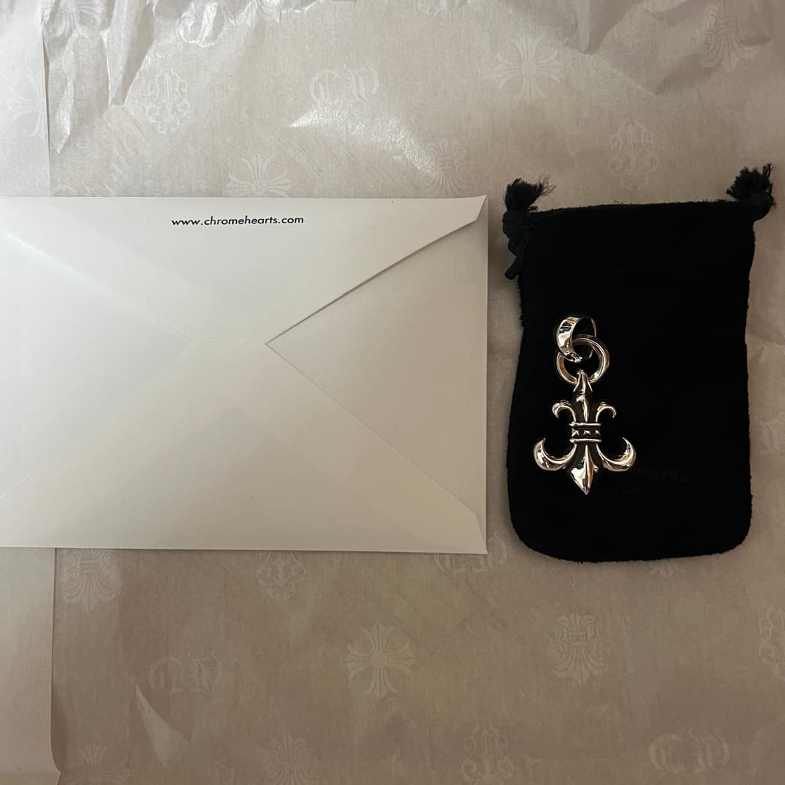 크롬하츠 BS플레어 베일 새상품 판매 상품이미지1