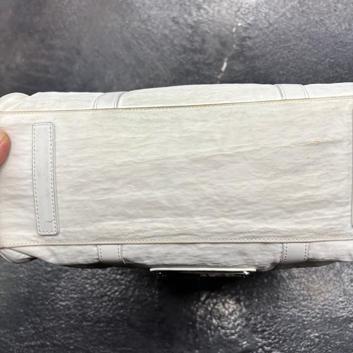 마뗑킴 화이트 토트백 상품이미지7