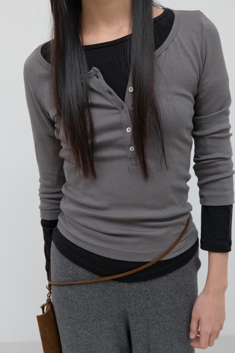 리포스 헨리넥 티셔츠 판매합니다. 상품이미지3