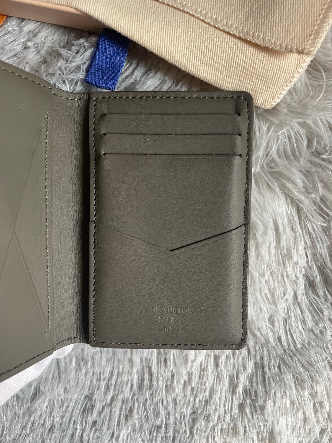 [정품/A급] 루이비통 에어로그램 오거나이저 카드지갑 카키 상품이미지6