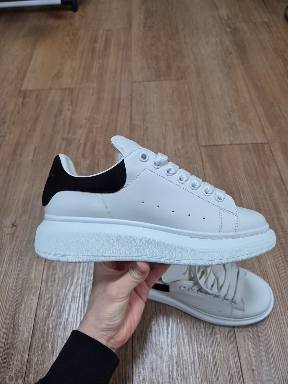 새상품컨디션 알렉산더 맥퀸39-250 상품이미지5