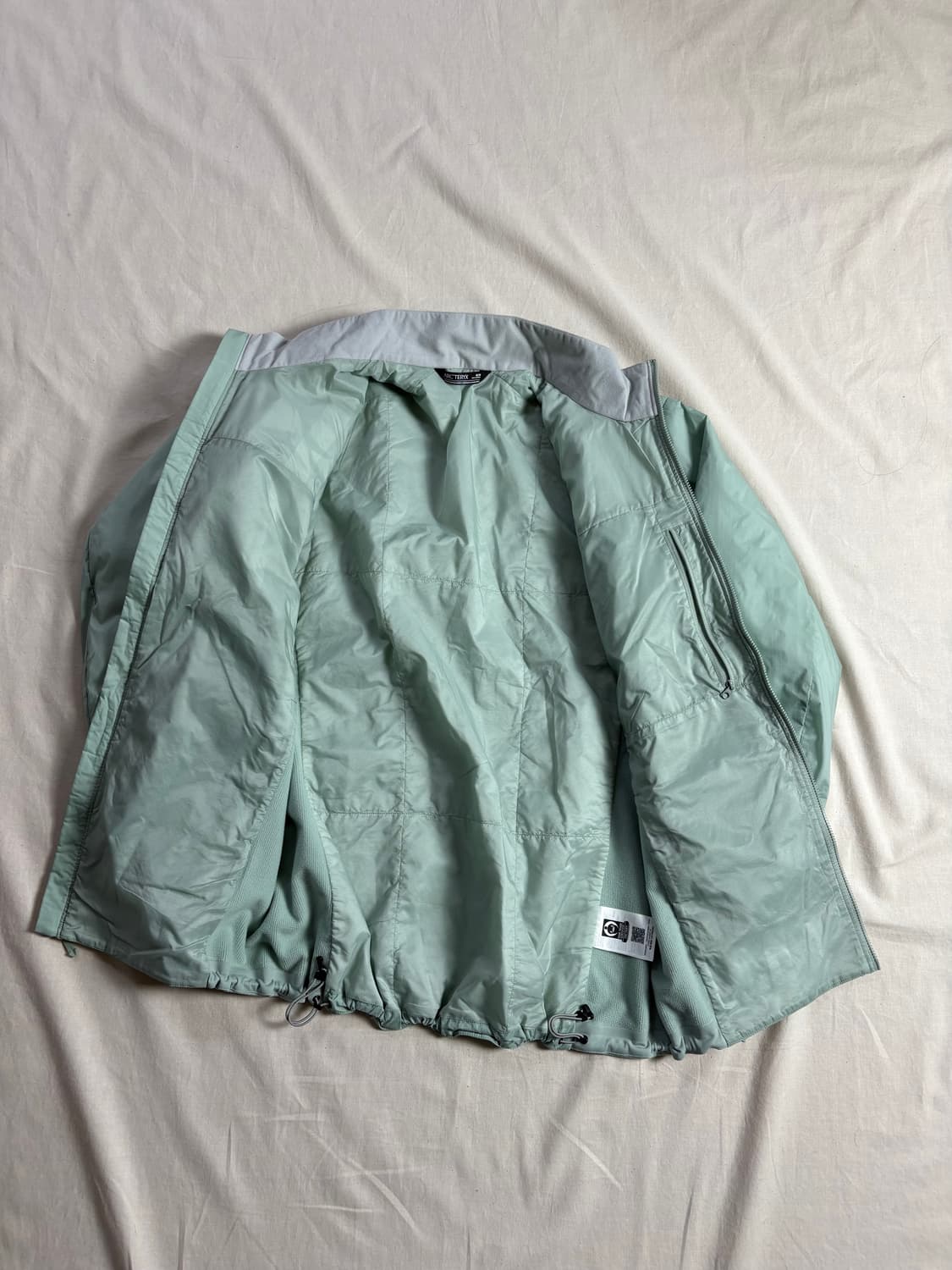 Arcteryx 아크테릭스 맨즈 스톤그린 아톰 자켓 M 상품이미지3