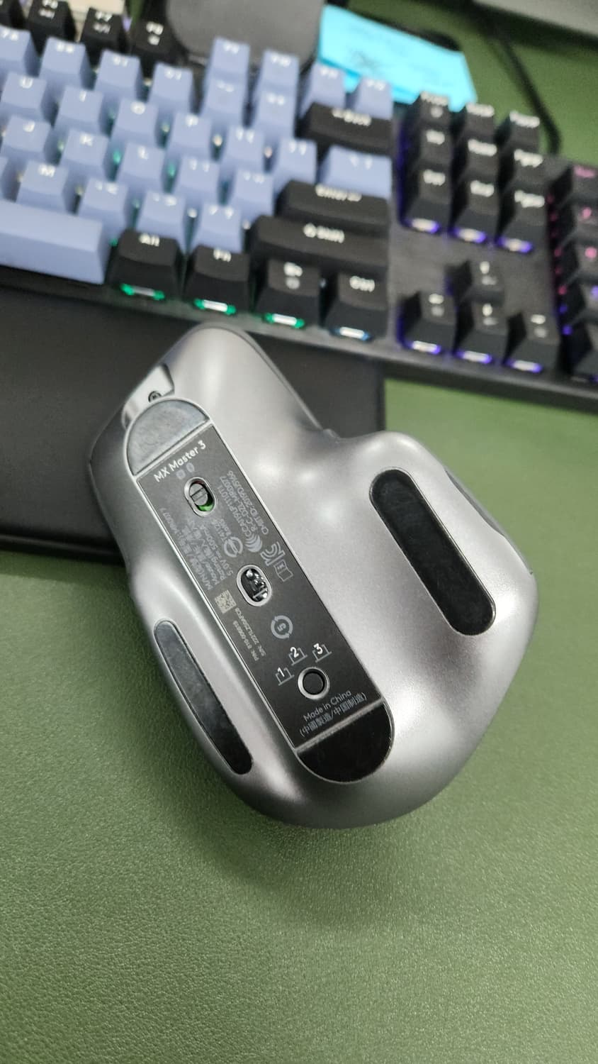 # 로지텍 MX Master 3 인체공학 퍼포먼스 어고노믹 무선 마우스 상품이미지5