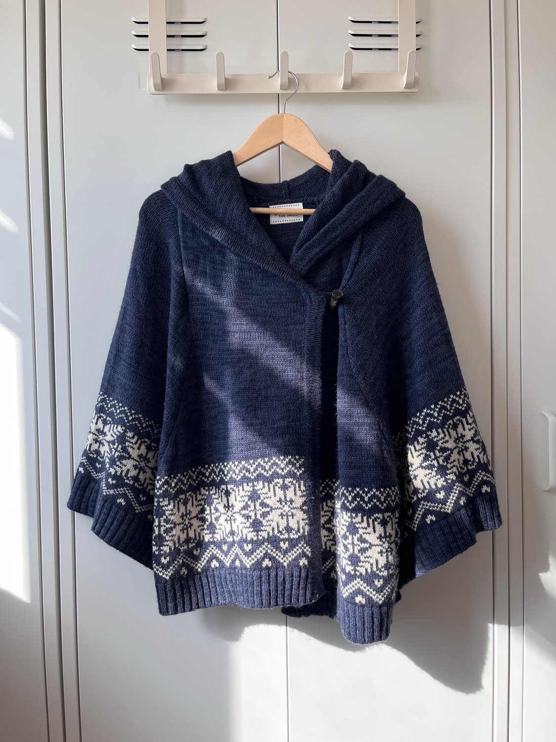 Free nature 눈꽃 노르딕 후드 케이프 니트 가디건 상품이미지3