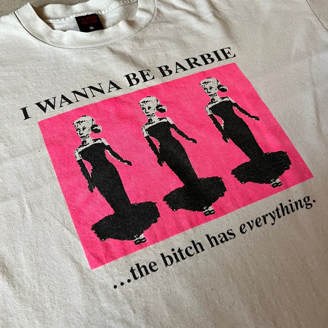 빈티지 90s Fashion Victim Barbie 패러디 티셔츠 상품이미지3
