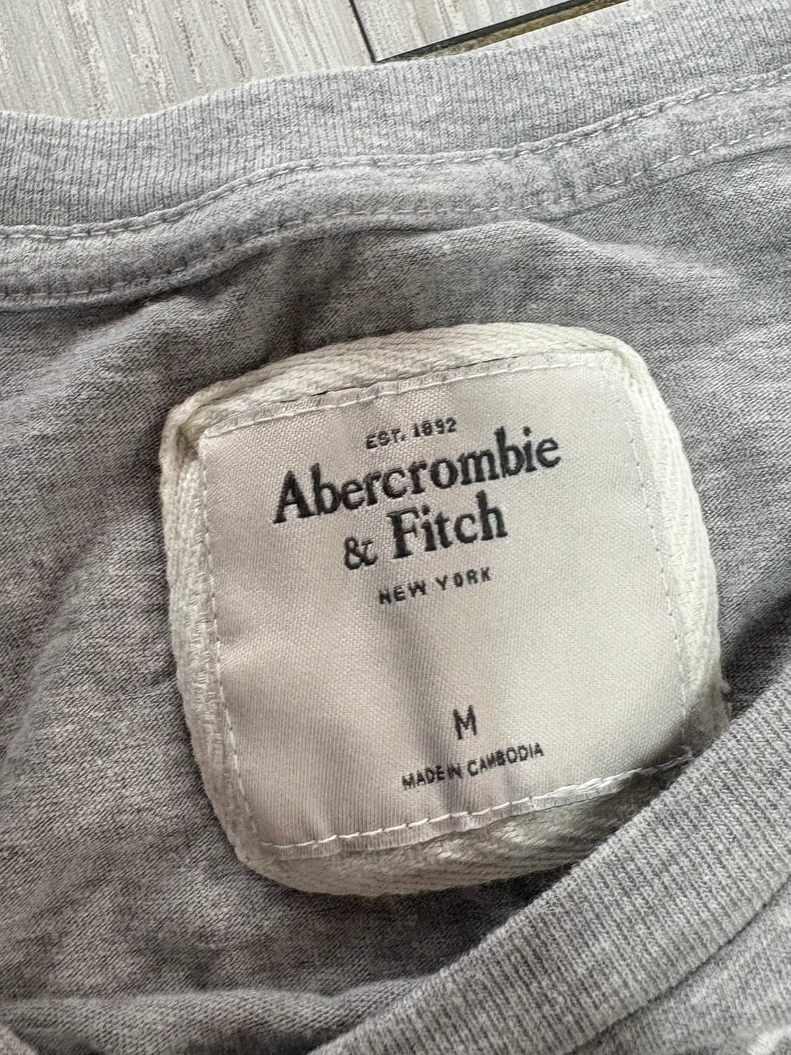 아베크롬비 반팔 그레이 상품이미지2