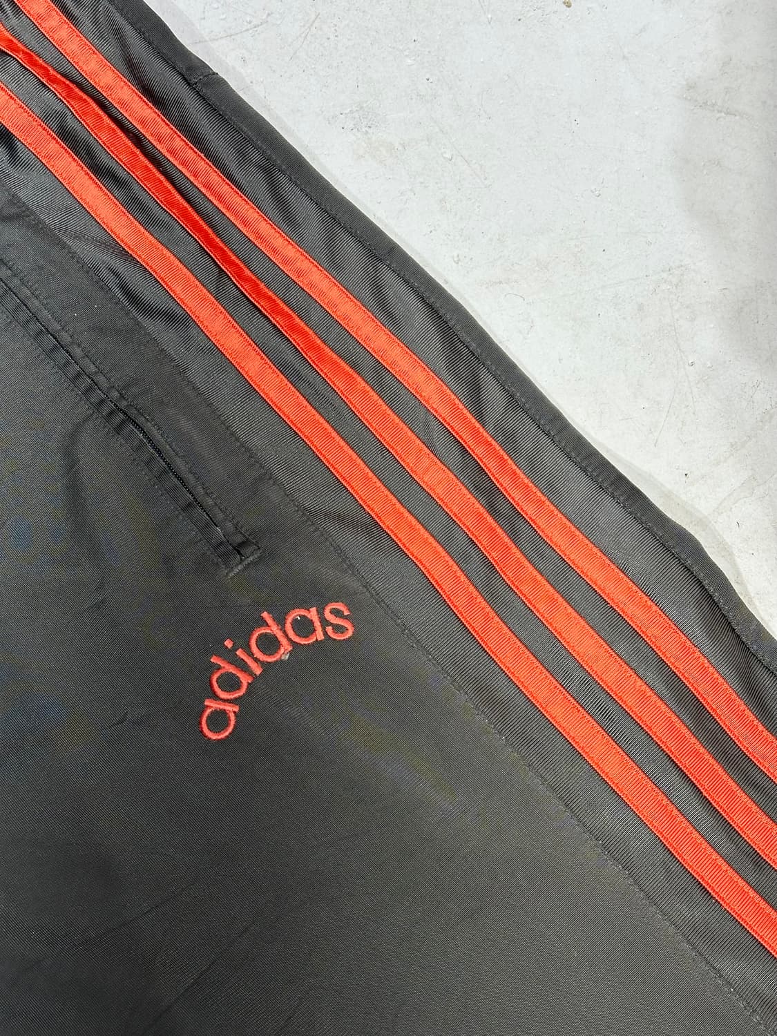 아디다스 차콜 오렌지 삼선 와이드 스펠아웃 트레이닝 팬츠 추리닝 바지 M 상품이미지6