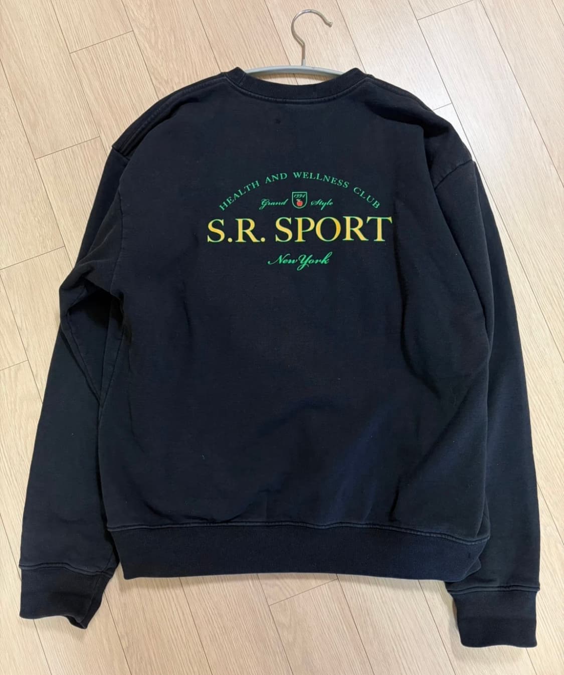 스포티앤리치 맨투맨 상품이미지1