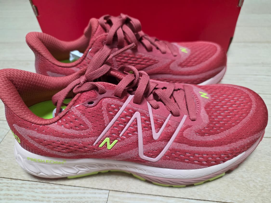 뉴발란스 Fresh Foam X 880 버건디 색상 런닝화 상품이미지3