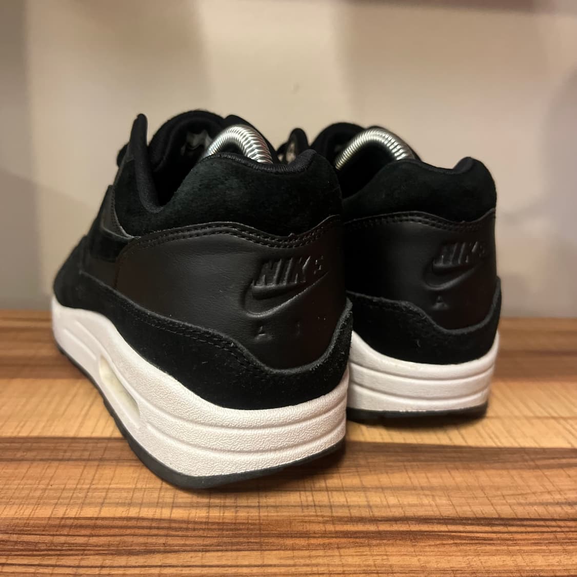 나이키 에어맥스1 스컬 상품이미지5