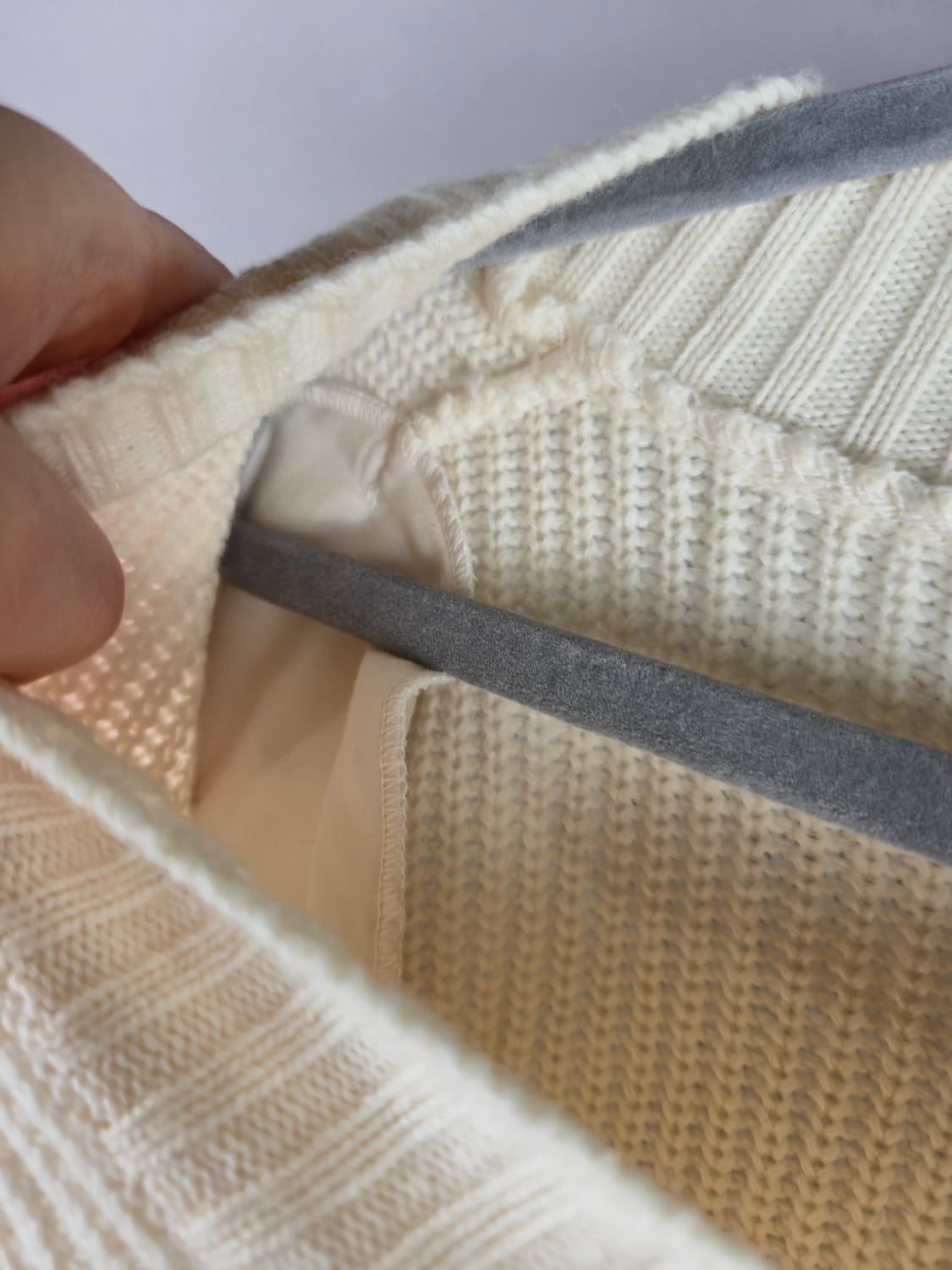 [무료배송]더퍼스트 F 남성 어깨 패드 오버핏 V넥 크롭 니트 상품이미지9