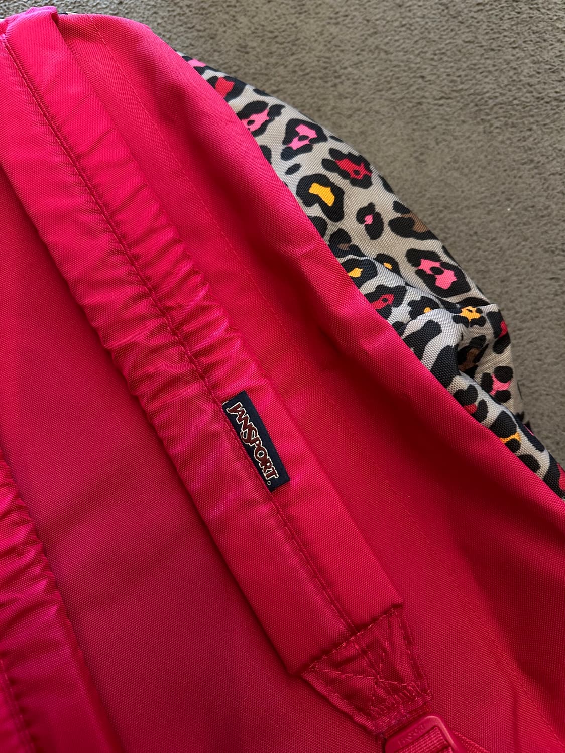 잔스포츠 레오파드 백팩 처분  상품이미지3