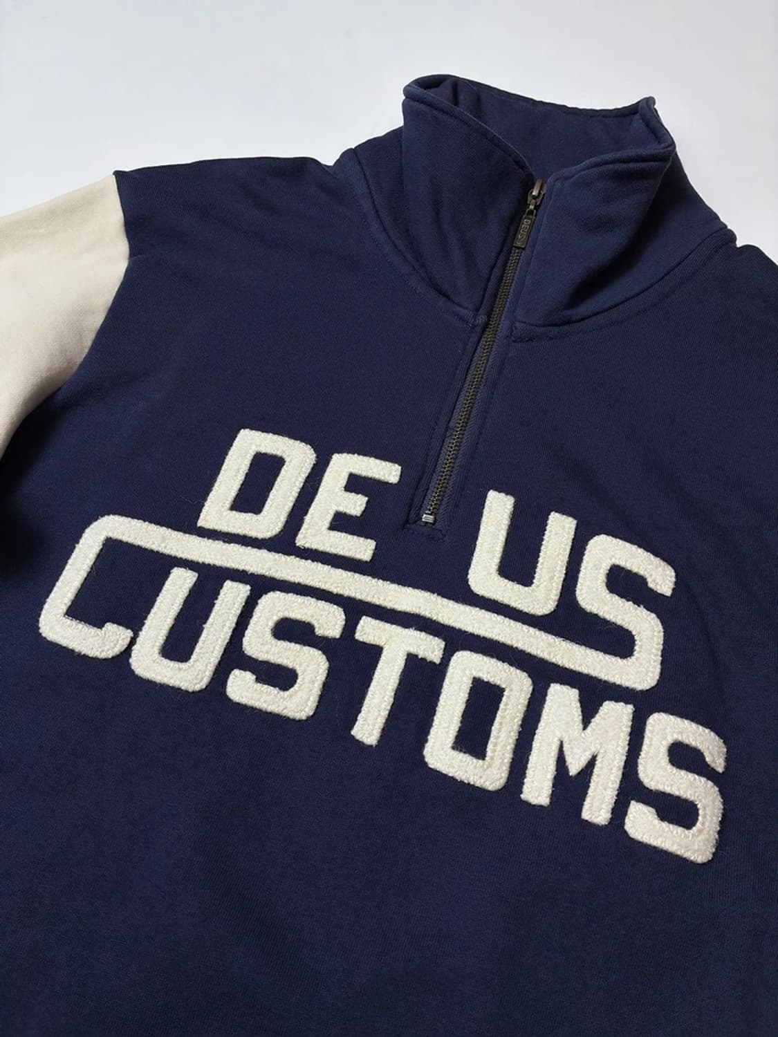 데우스 엑스 마키나 핸즈포드 하프 집 스웨터 PN8530 상품이미지3