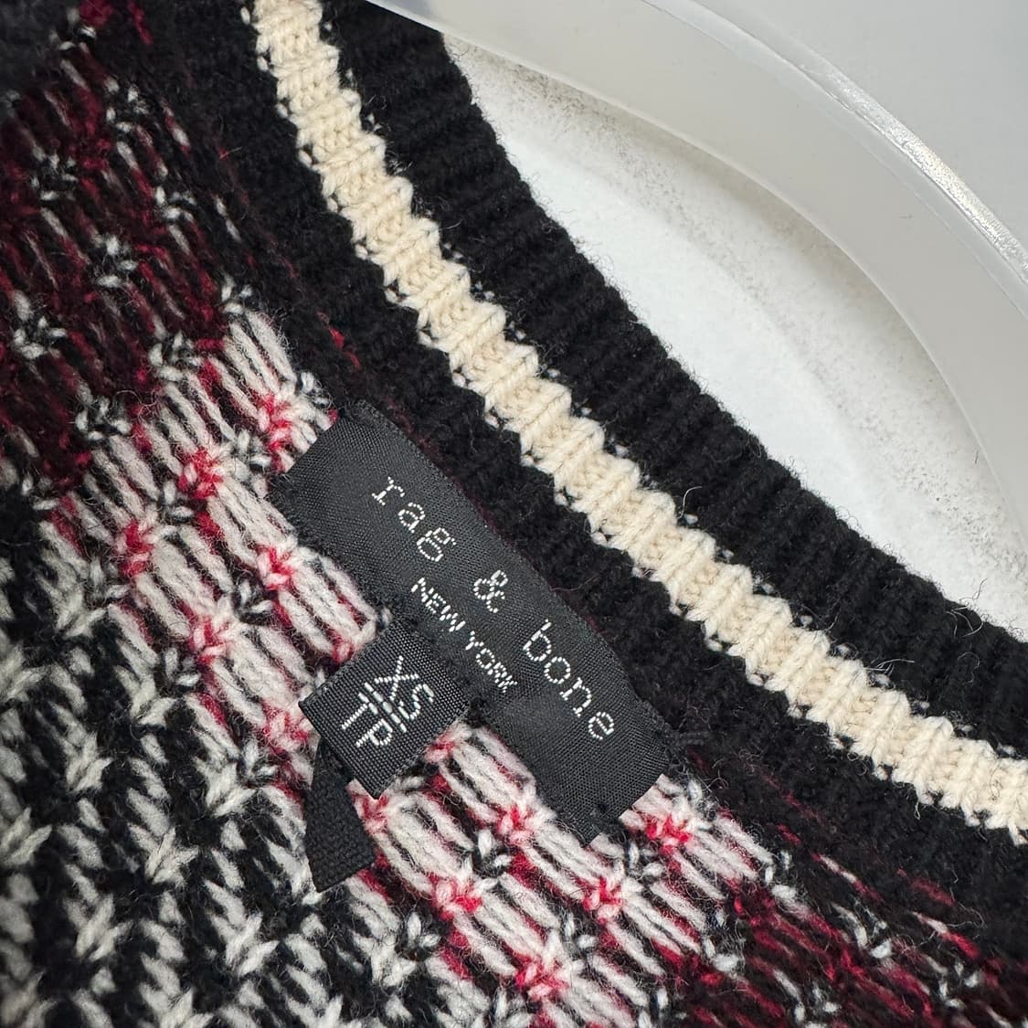 랙앤본 체크 브이넥 울 스웨터 상품이미지4