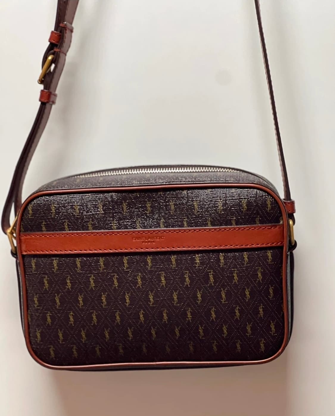 생로랑 르 모노그램 카메라백 상품이미지1