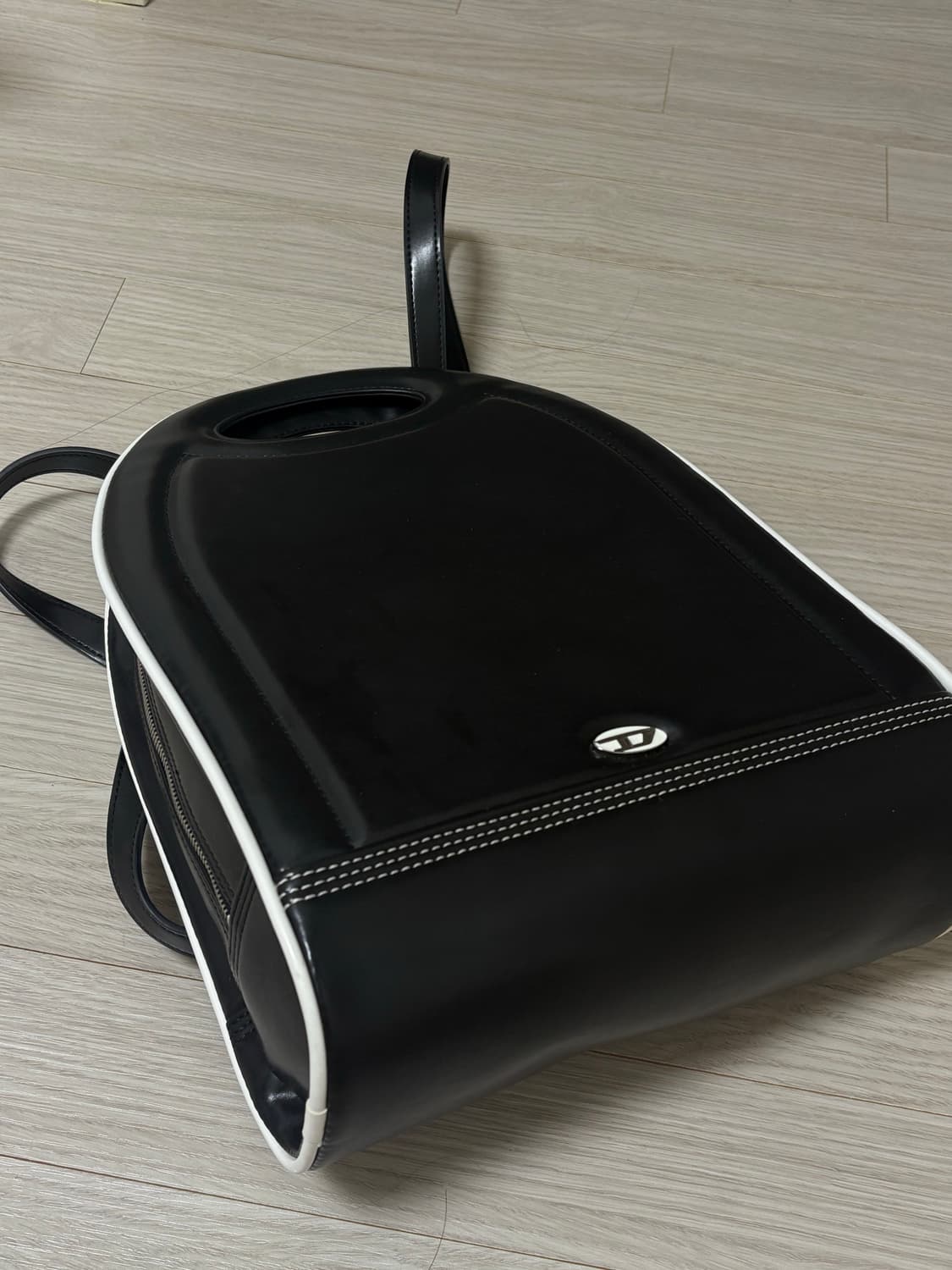 정품) 디젤 문 백팩  상품이미지1