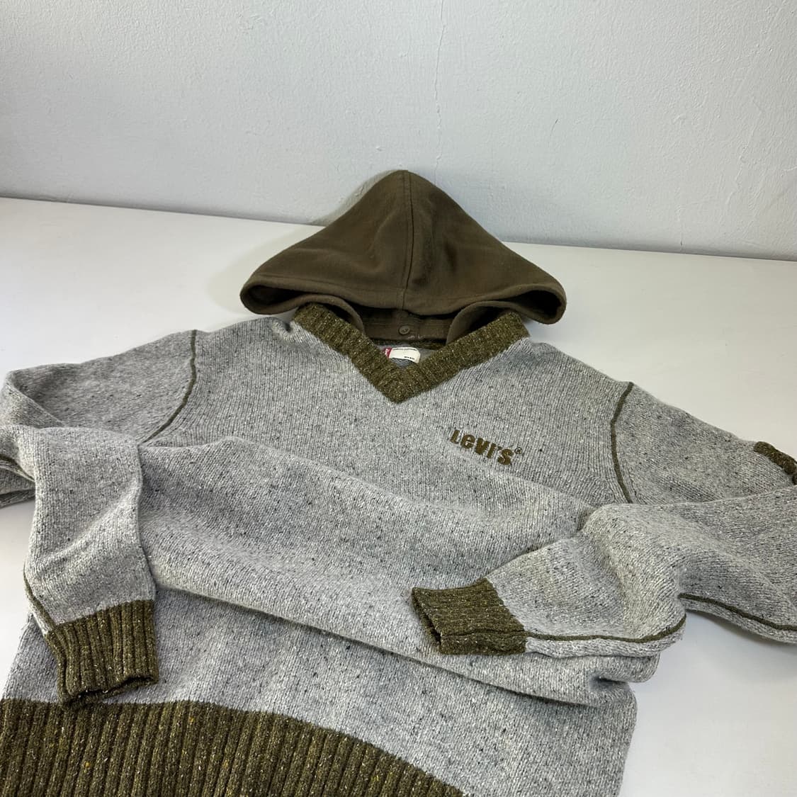 우먼M-L 리바이스 그레이그린 브이넥 후드니트 상품이미지1