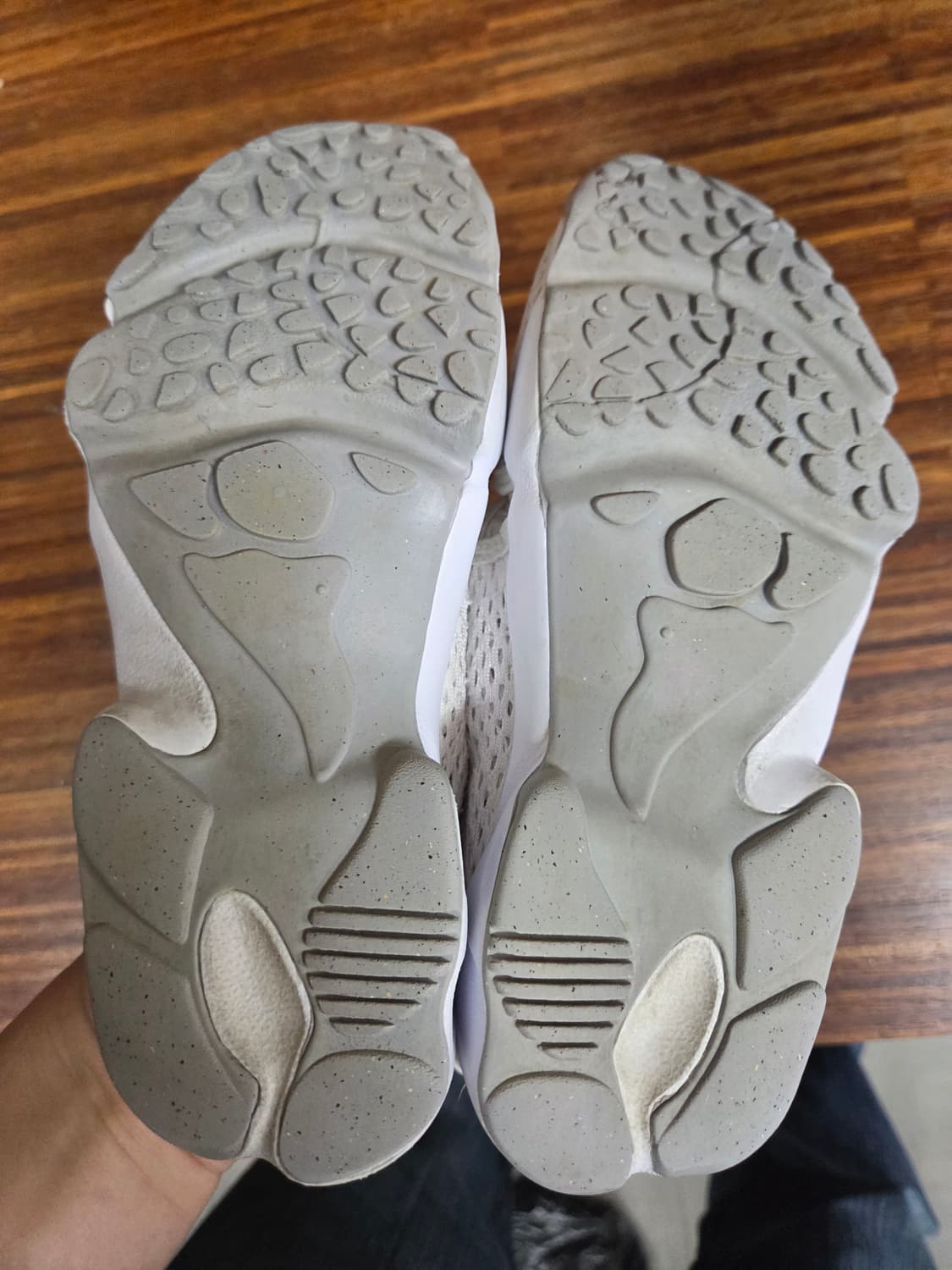 나이키 에어리프트 화이트 210 상품이미지3