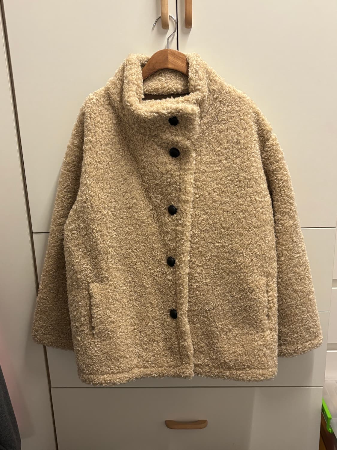 모디무드 뽀글이 양털 하프 코트 베이지 상품이미지3