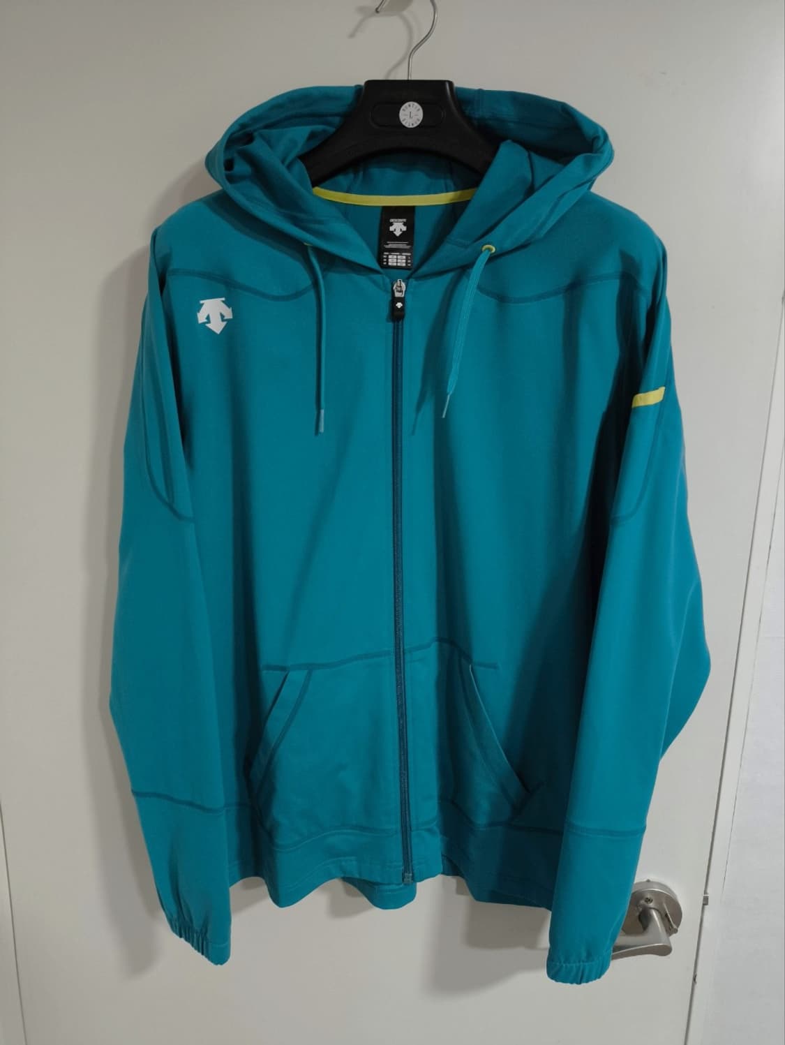 110 데상트 후드 집업 운동복 상품이미지1