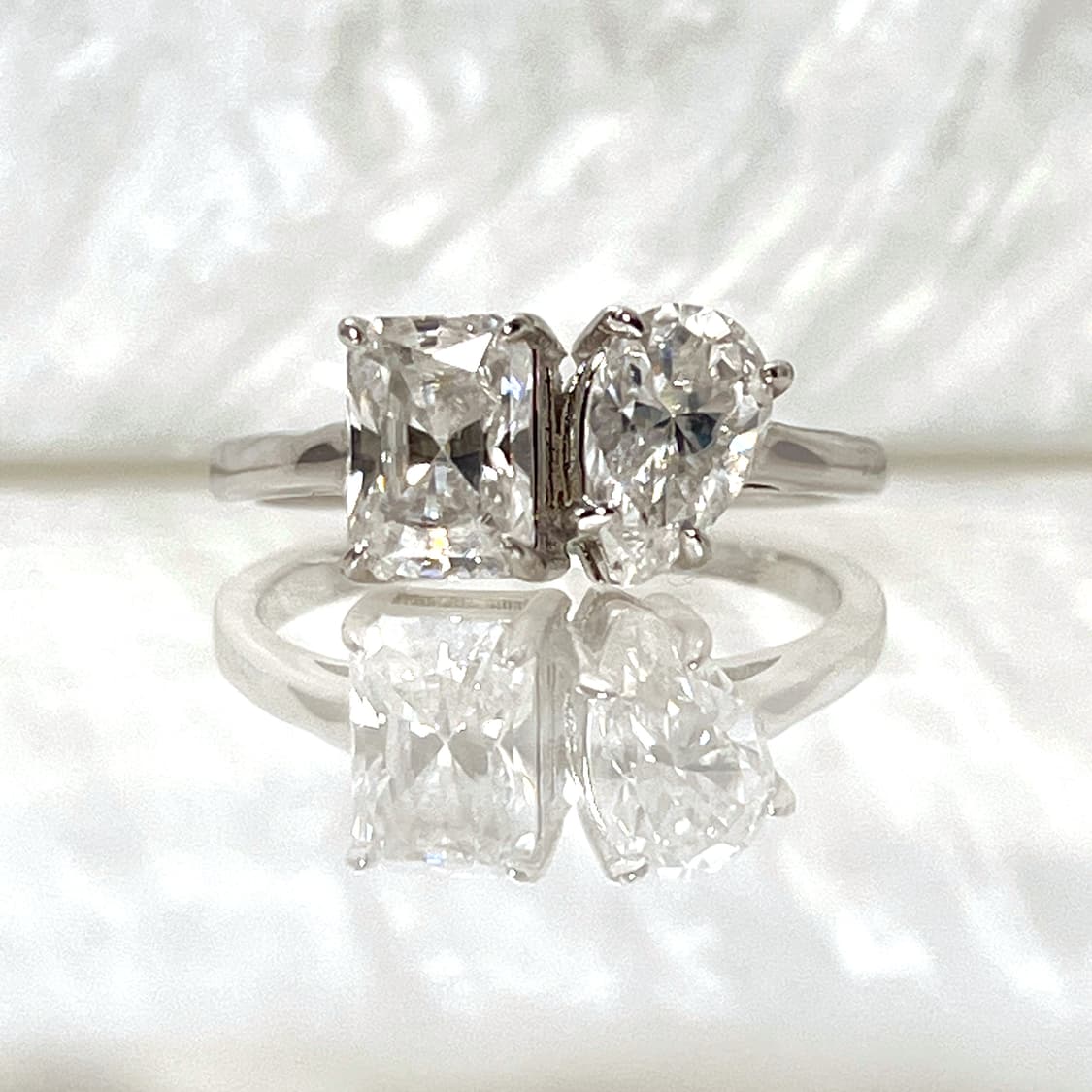 *새상품* 모이사나이트 페어 앤 에머랄드 컷 트윈스 은반지 상품이미지1