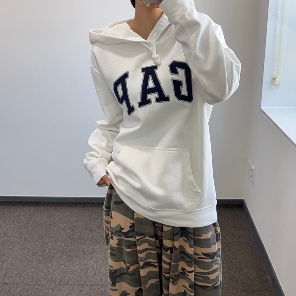Gap 갭 네이비 로고 아이보리 후드티   상품이미지2