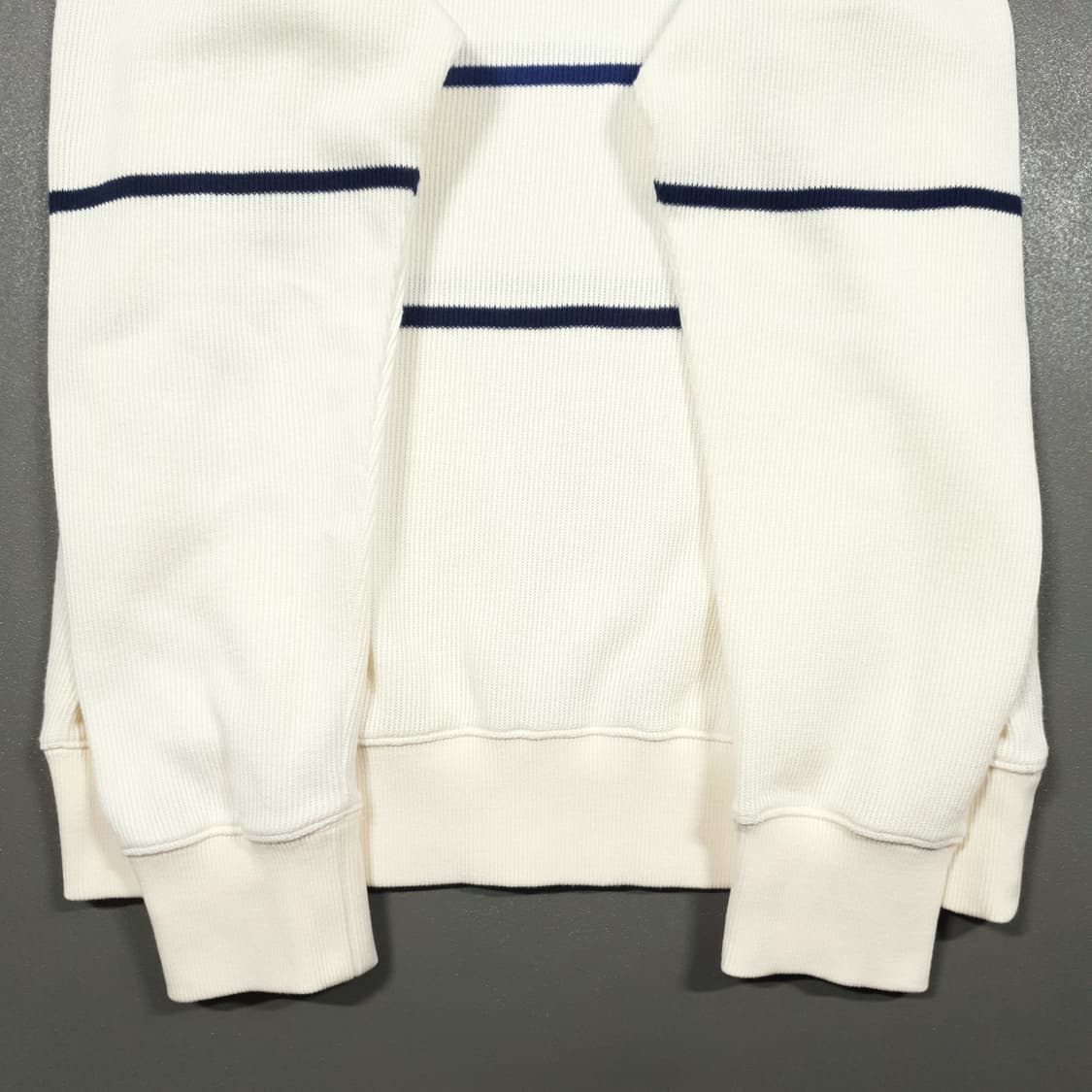 실측 XL) 헤지스 신형 23FW 니트조직 티핑블록 맨투맨 스웨터 크림 상품이미지6