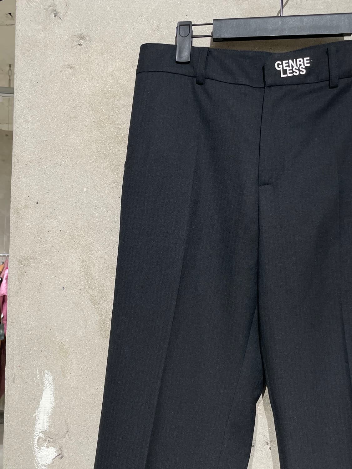 아더에러 블랙 장르리스 햄 패널 슬랙스 상품이미지2