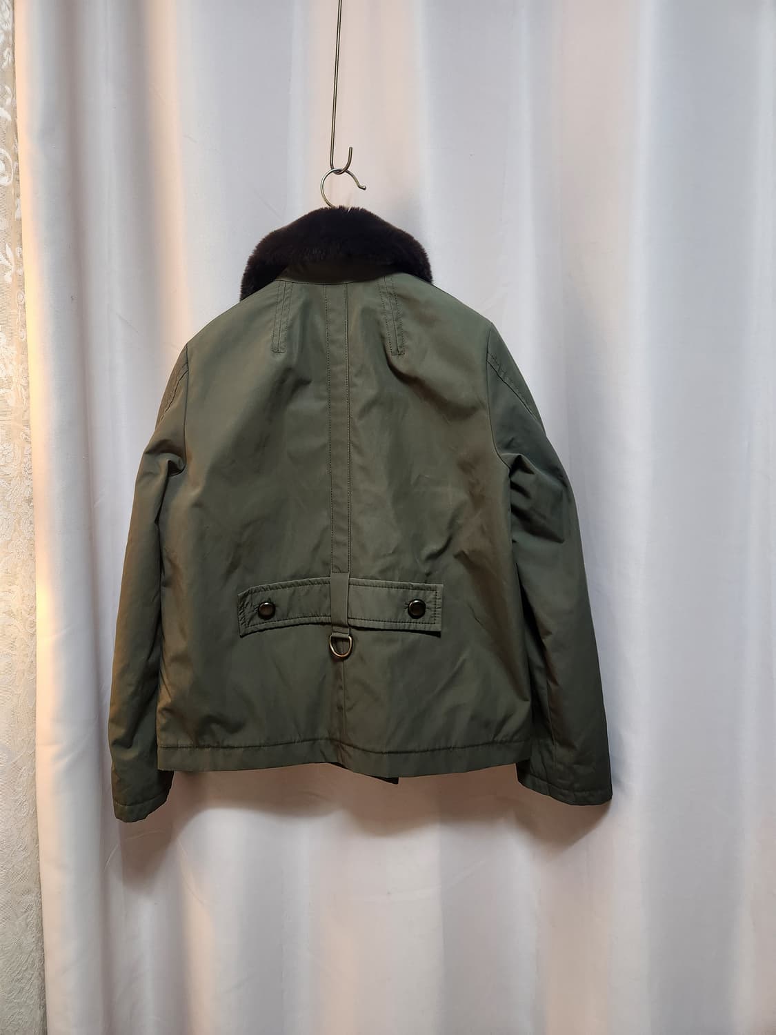 zarina 토끼털 카키색 퍼카라 숏패딩(수입브랜드) 상품이미지2