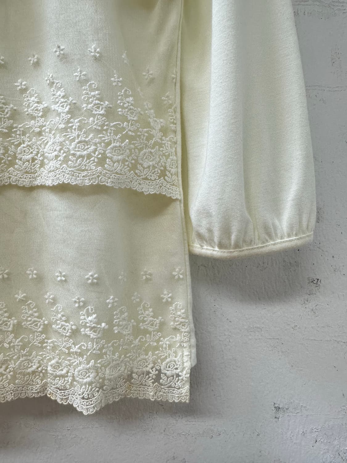 일본빈티지 레이스 티어드 플라워 자수 디테일 티셔츠 상품이미지3