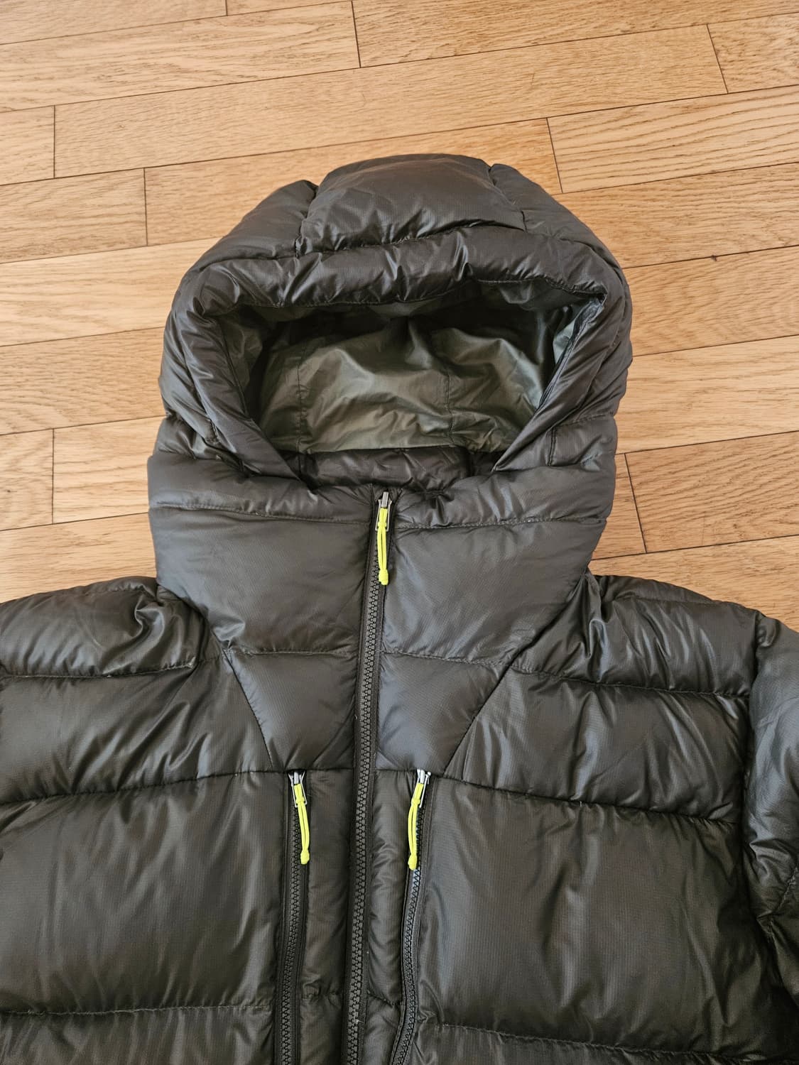 파타고니아 피츠로이 다운 패딩 올리브 xl 상품이미지2