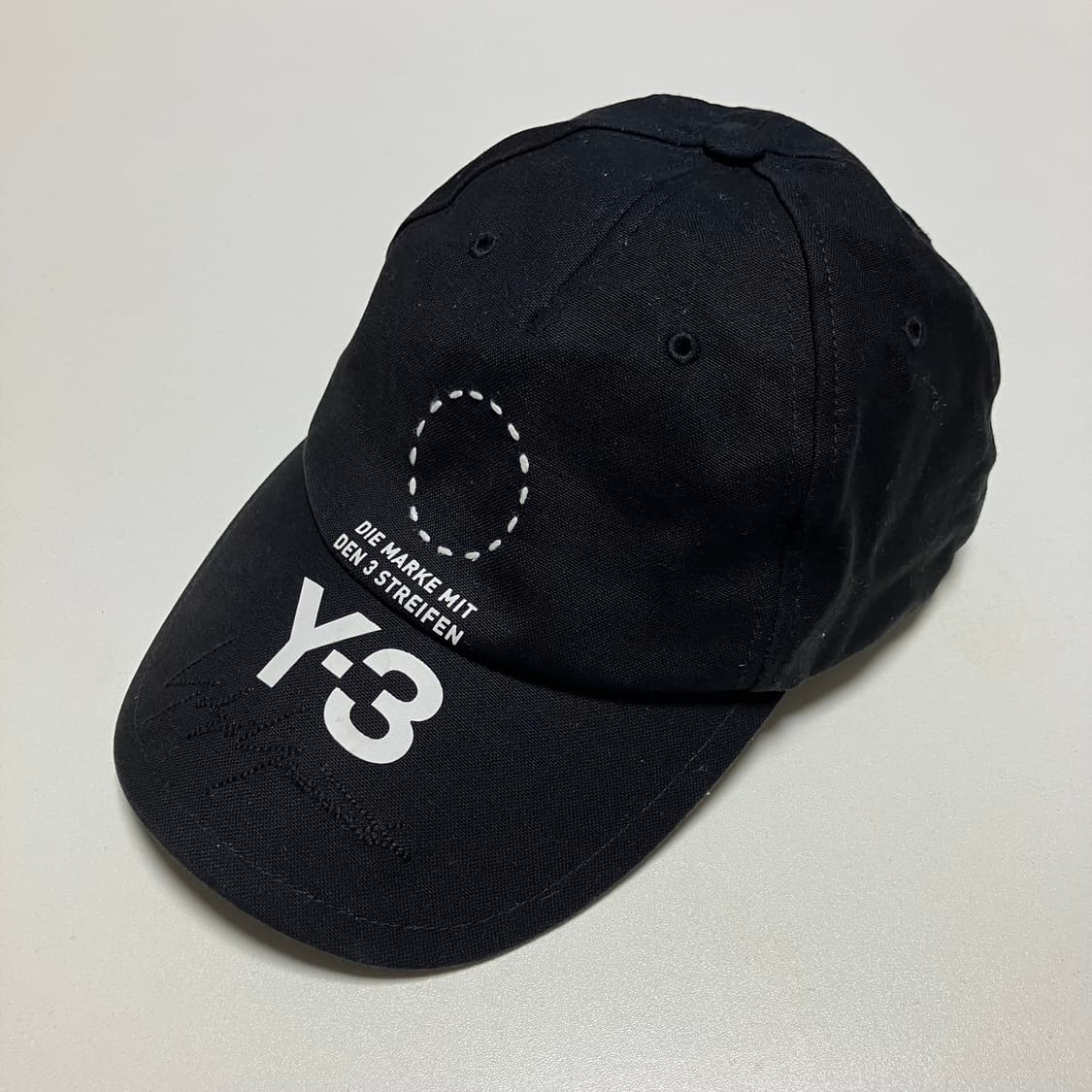 Y-3 요지야마모토 자수 볼캡 모자 Black 상품이미지3