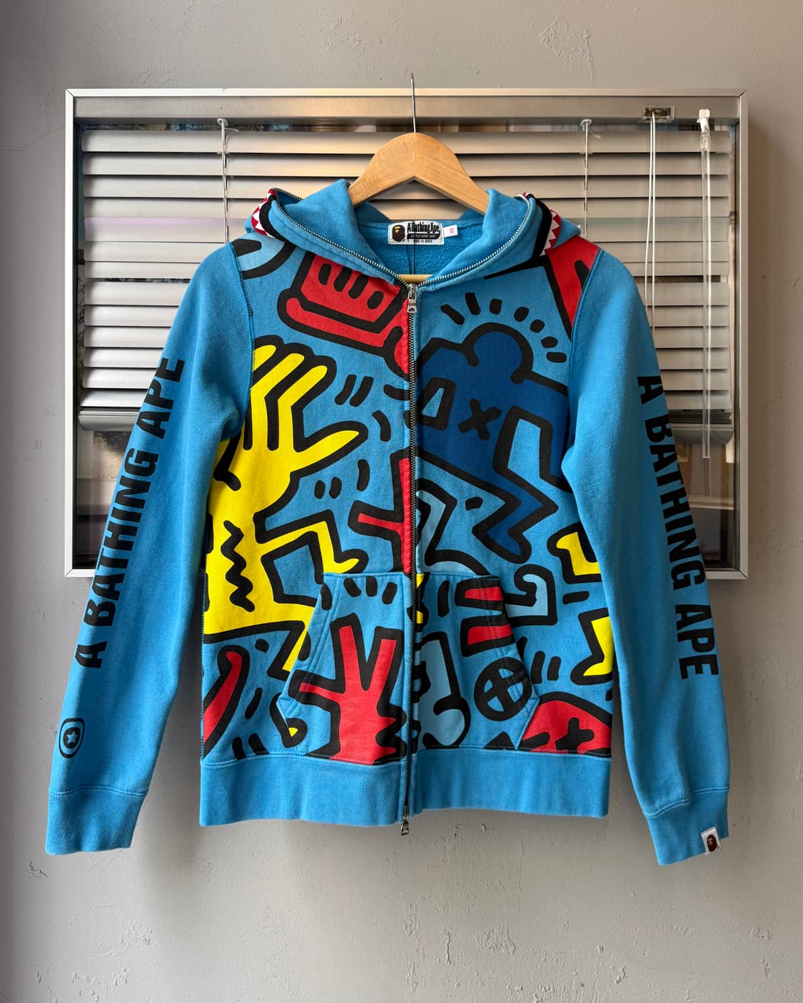 BAPE x Keith Haring shark zip-up hoodie 상품이미지1