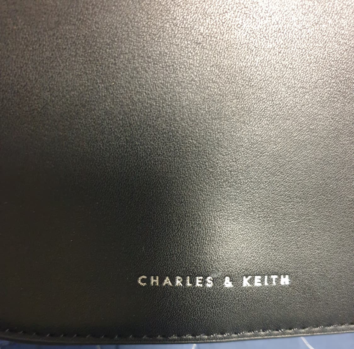 (단종매물) 찰스앤키스 레더 체인토트 크로스백 블랙 상품이미지2